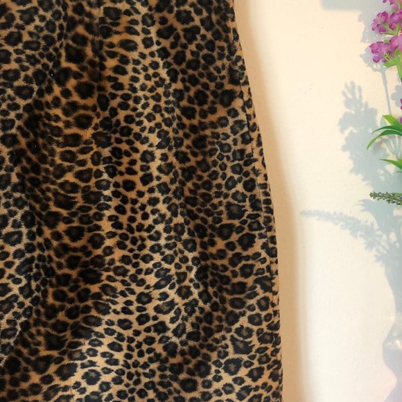 Vintage Leopard Fuzzy Mini Skirt ✨🐆 - Picture 2 of 5
